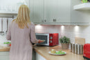 Russell Hobbs RHMM701R Micro-ondes manuel monofonction 700 W, 17 l, 5 niveaux de puissance, sonnerie et minuterie, fonction décongélation, nettoyage facile, rouge
