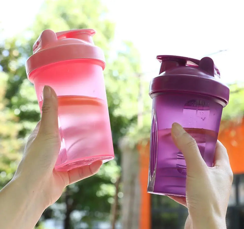 Leeseph Shaker Bottle, with Shaker Balls, Leak Proof Drink Shaker Bottle for Shake and Pre Work Out, Best Shaker Cup (BPA free)